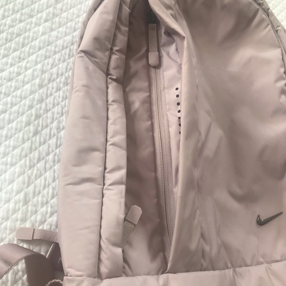 Nike Backpack SOLD - Picture 5 of 6